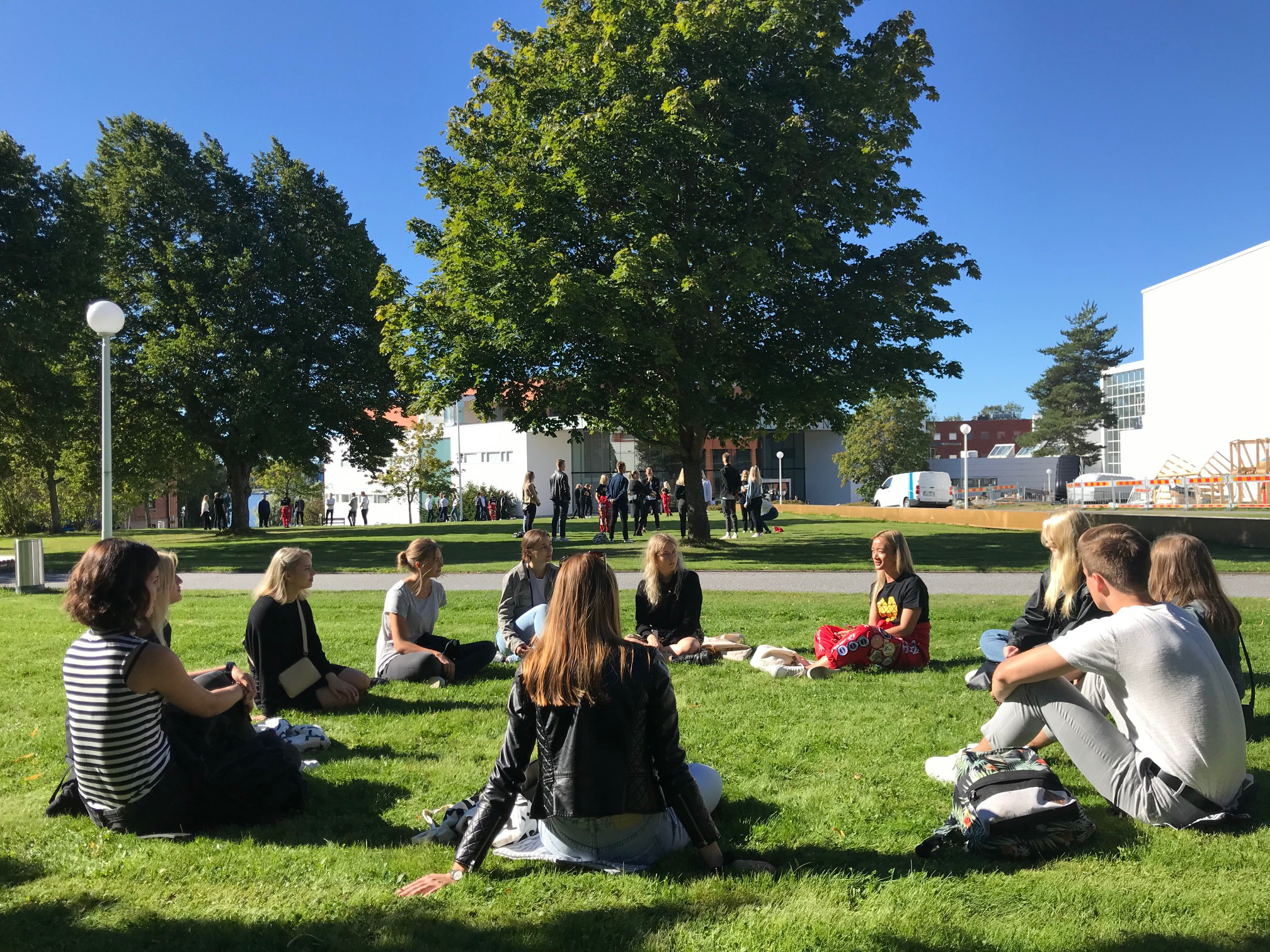 Vaasan yliopiston uudet kandiopiskelijat orientaatiopäivillä syyskuussa 2020