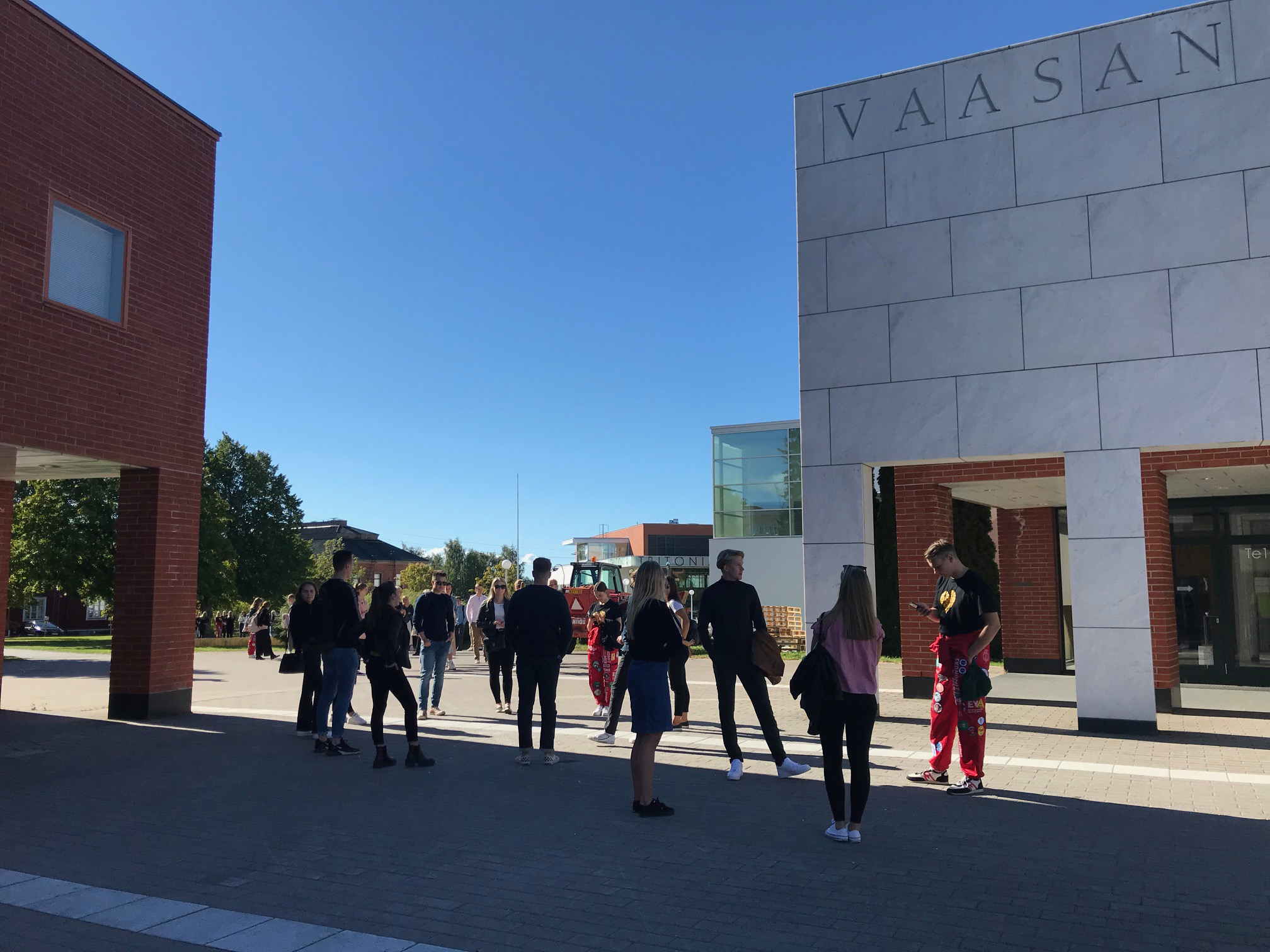 opiskelijoita Vaasan yliopistolla