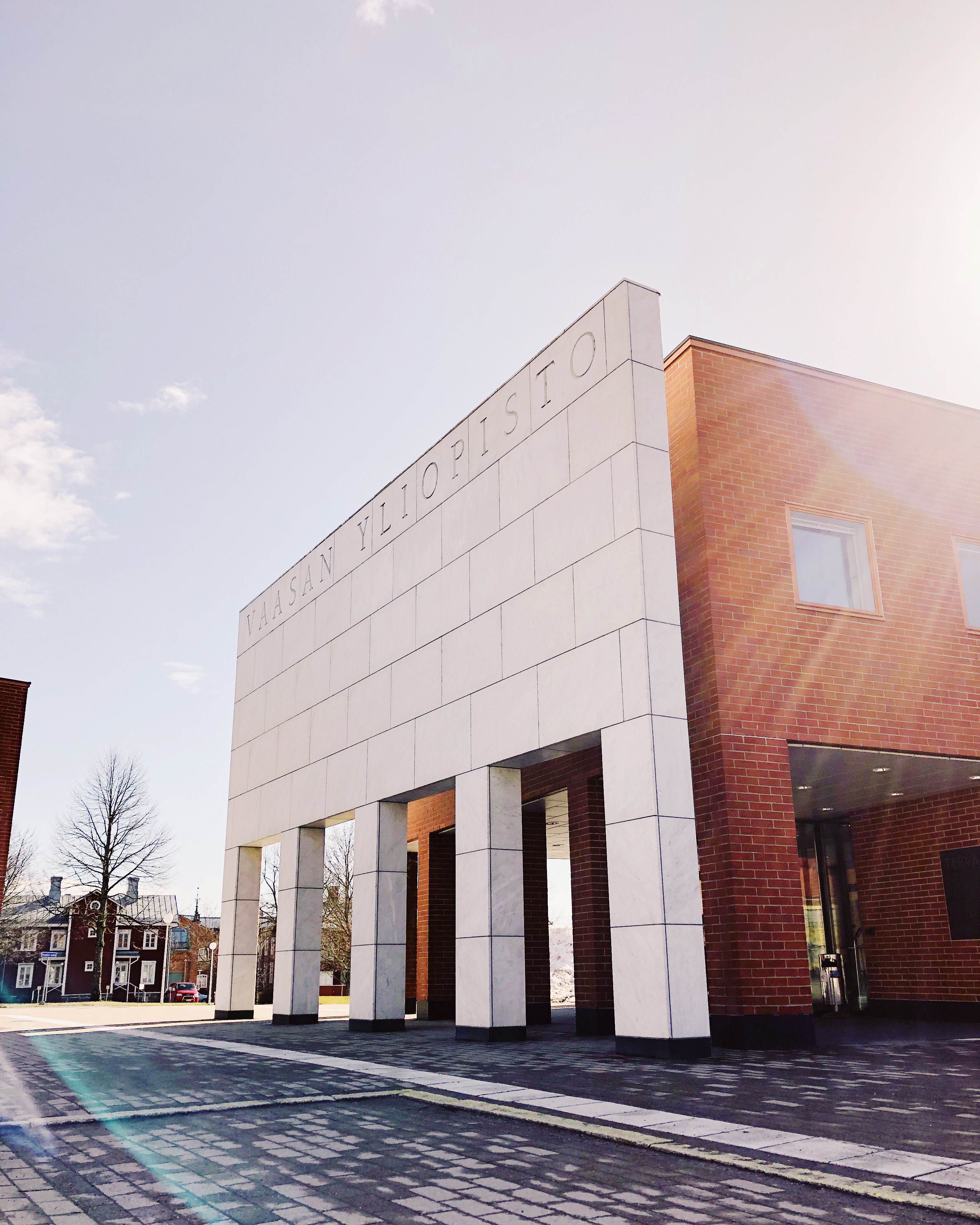 Vaasan yliopiston marmoriportti