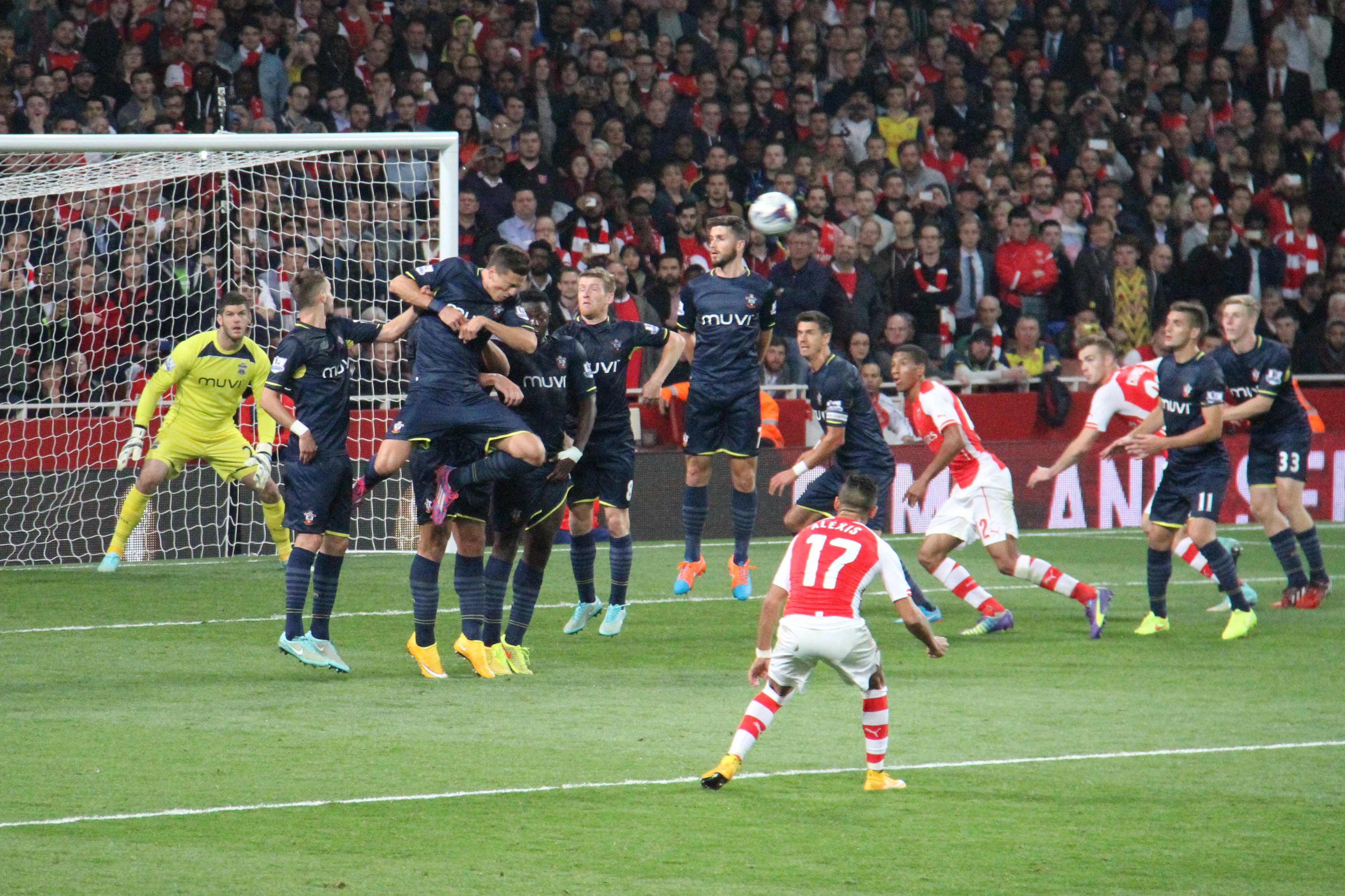 Alexis Sanchez free kick Arsenal kuva Ronnie MacDonald Flickr CC-BY