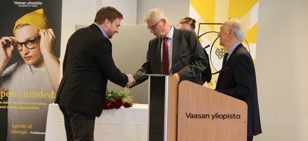 Kauppias Gustaf Svanljungin lahjoitusrahasto jakoi kaikkiaan 102 000 euroa apurahoja.