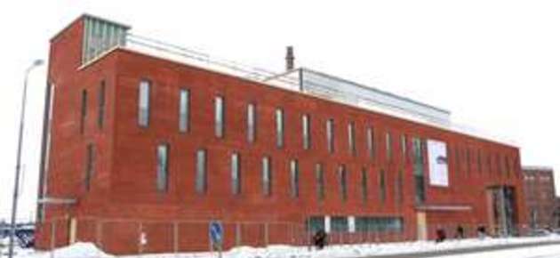 EnergyLab-rakennus ja VEBIC-laboratorio Wolffintieltä kuvattuna.