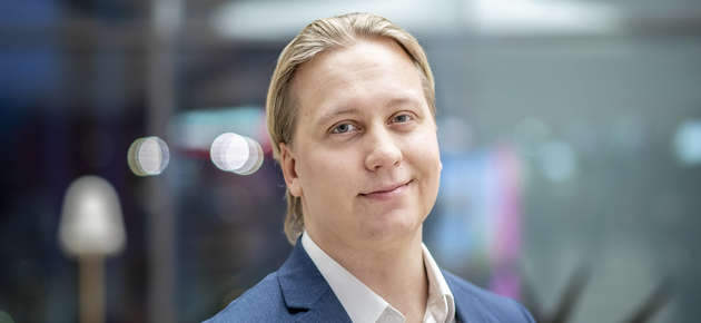 Joel Reijonen sai diplomityöpalkinnon koneoppimista käsittelevästä työstään. Kuvaaja: Markus Sommers
