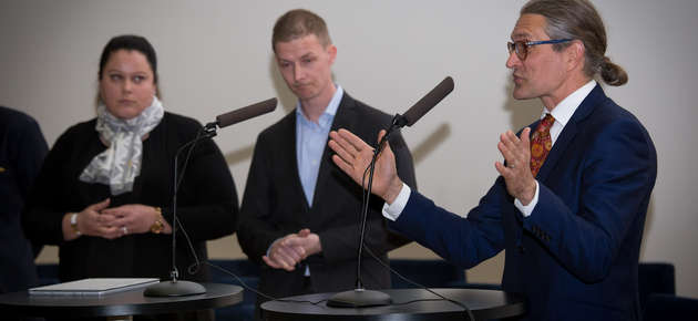 Johtamisen yksikön panelistien haasteena oli kestävä ja osallistava kasvu.