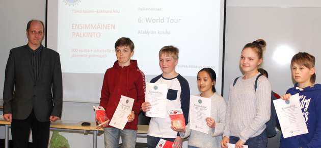 Ensimmäisen palkinnon Tämä toimii - Liikkuva lelu -sarjassa sai Seinäjoen Alakylän koulun projekti "World Tour".
