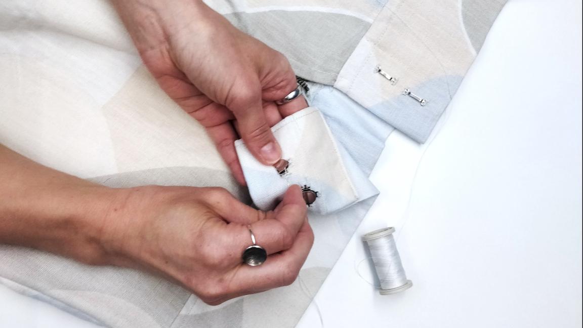 vaatteiden korjaamista