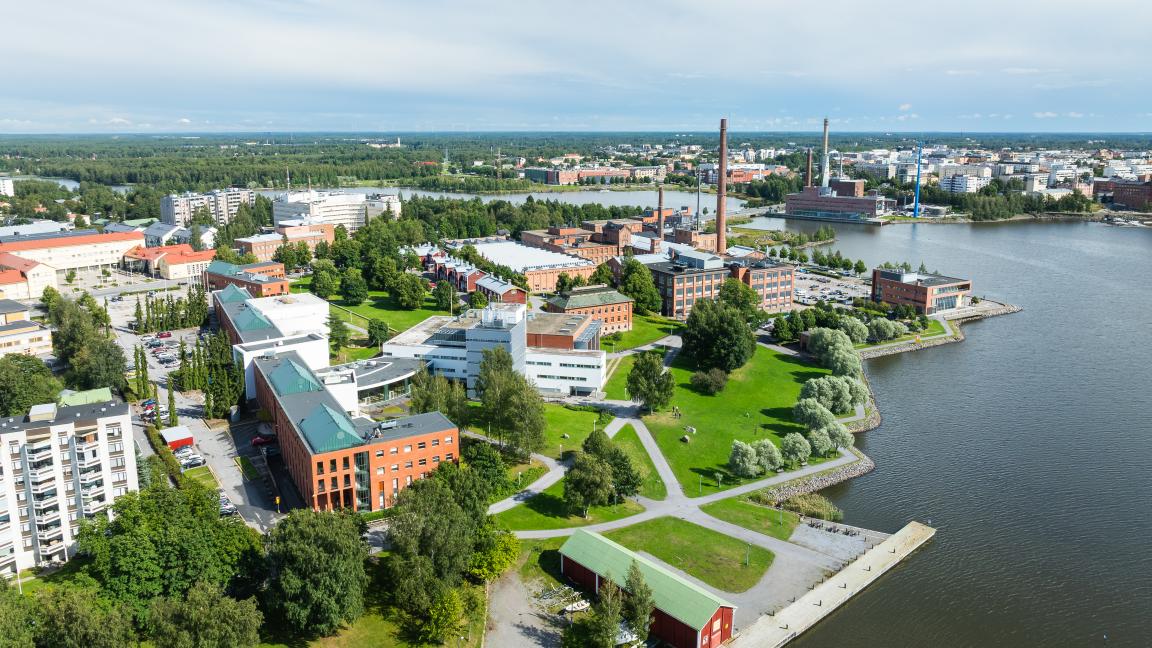 Ilmakuva Vaasan yliopisto ja Vaasan kaupunki. 