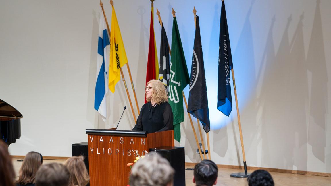 Catharina von Koskull presenting at the University of Vaasa Anniversary Event