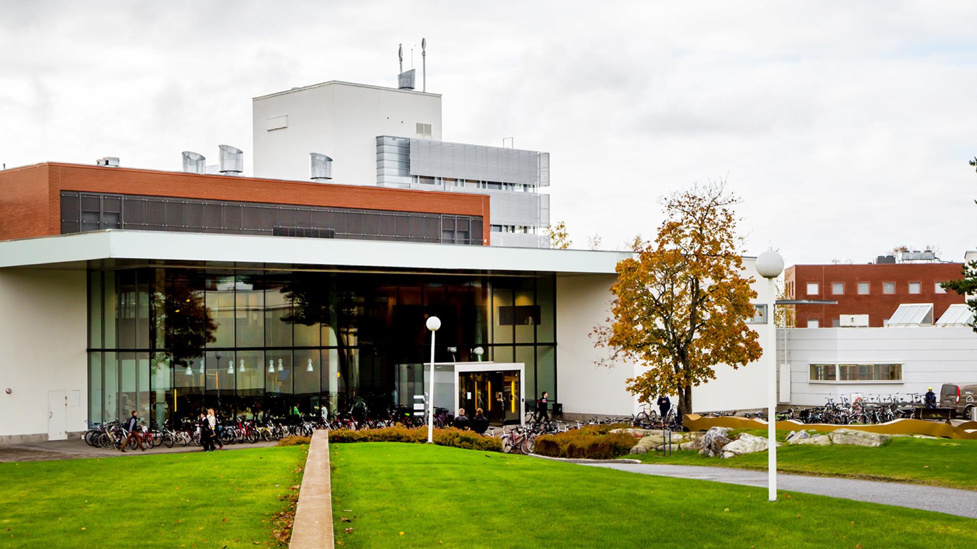 Yliopiston uusi toimistorakennus