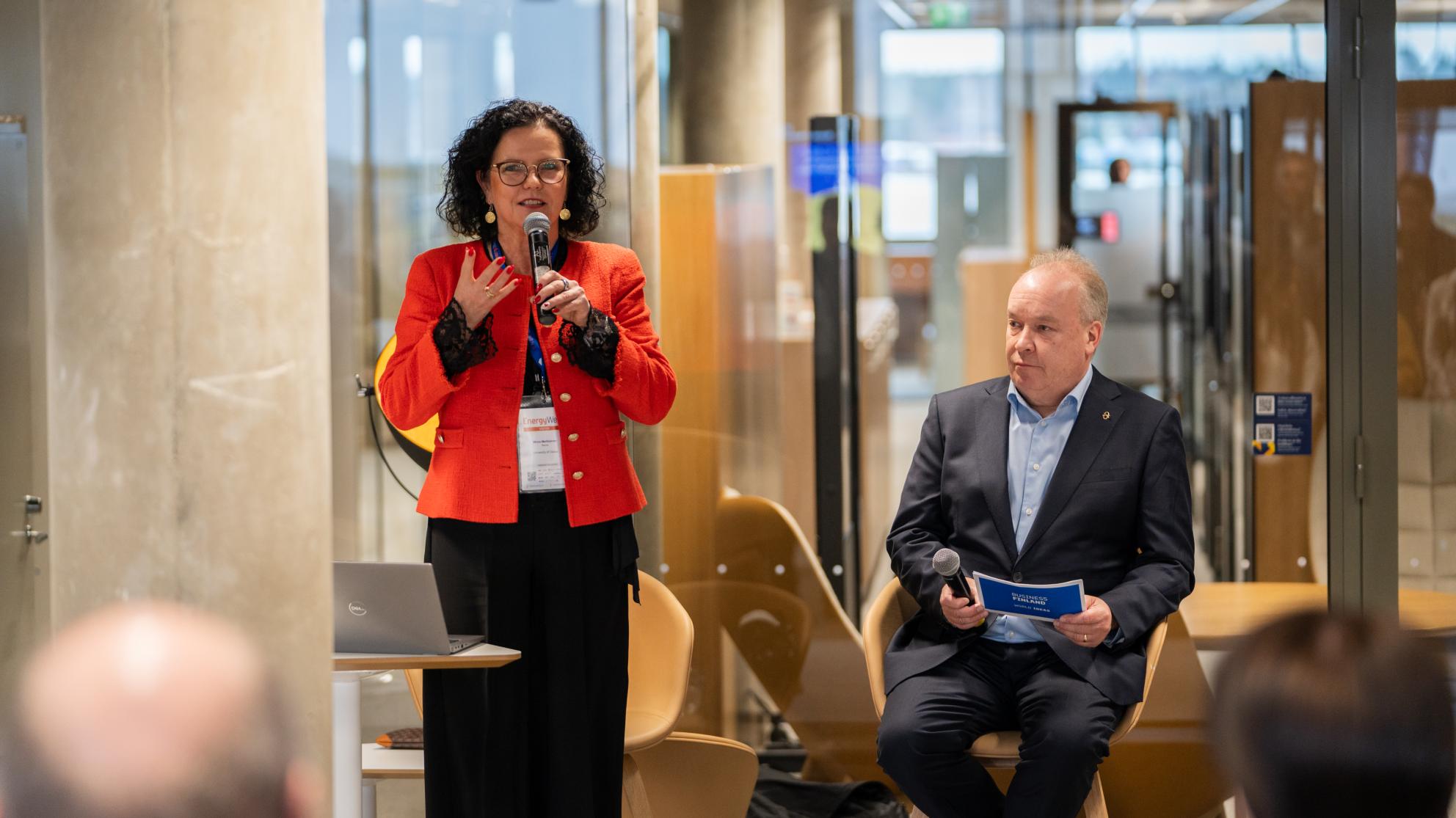 Minna Martikainen ja Lassi Noponen