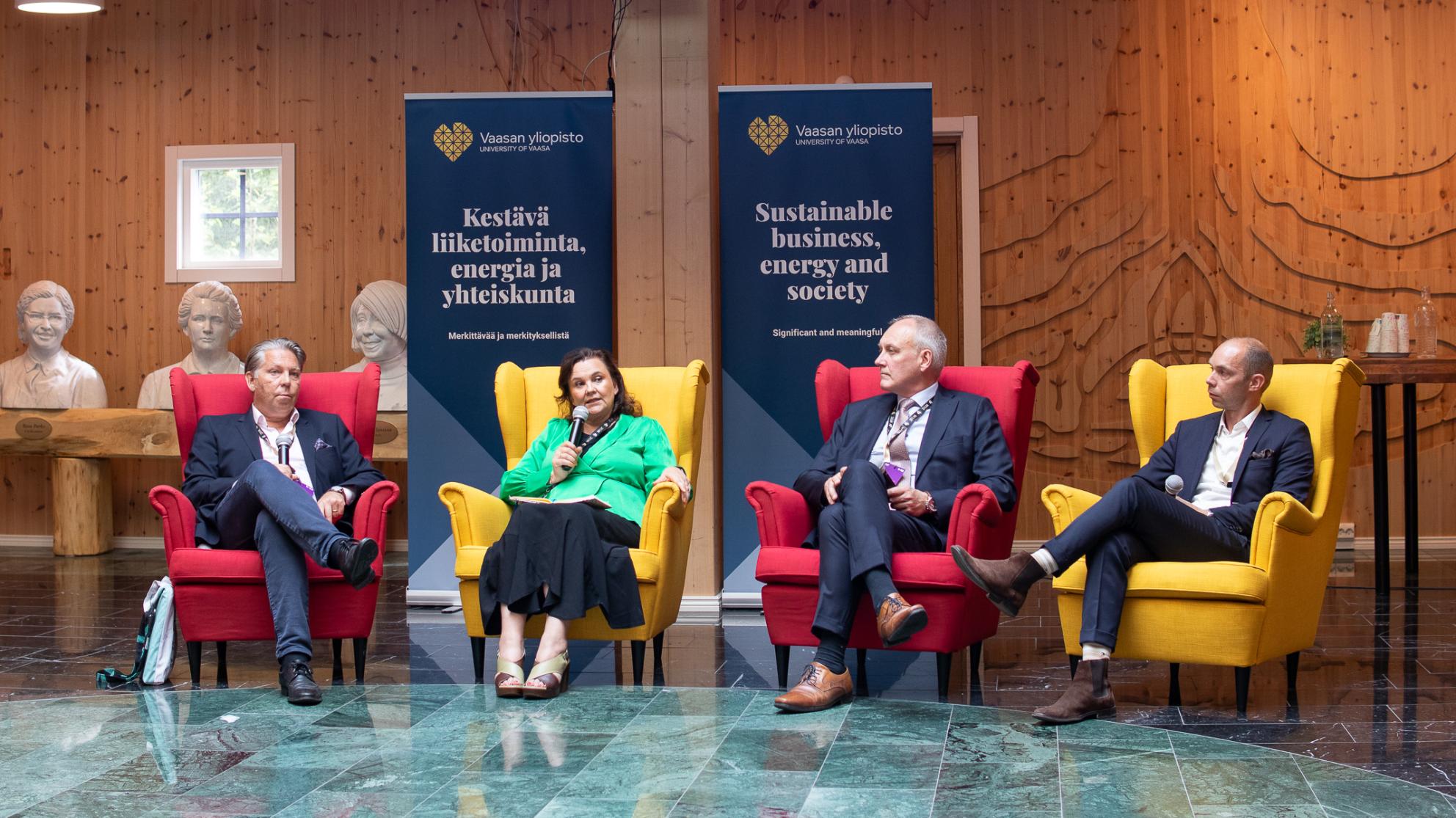 Paneelikeskustelu Wasa Future Festivalilla 2025.