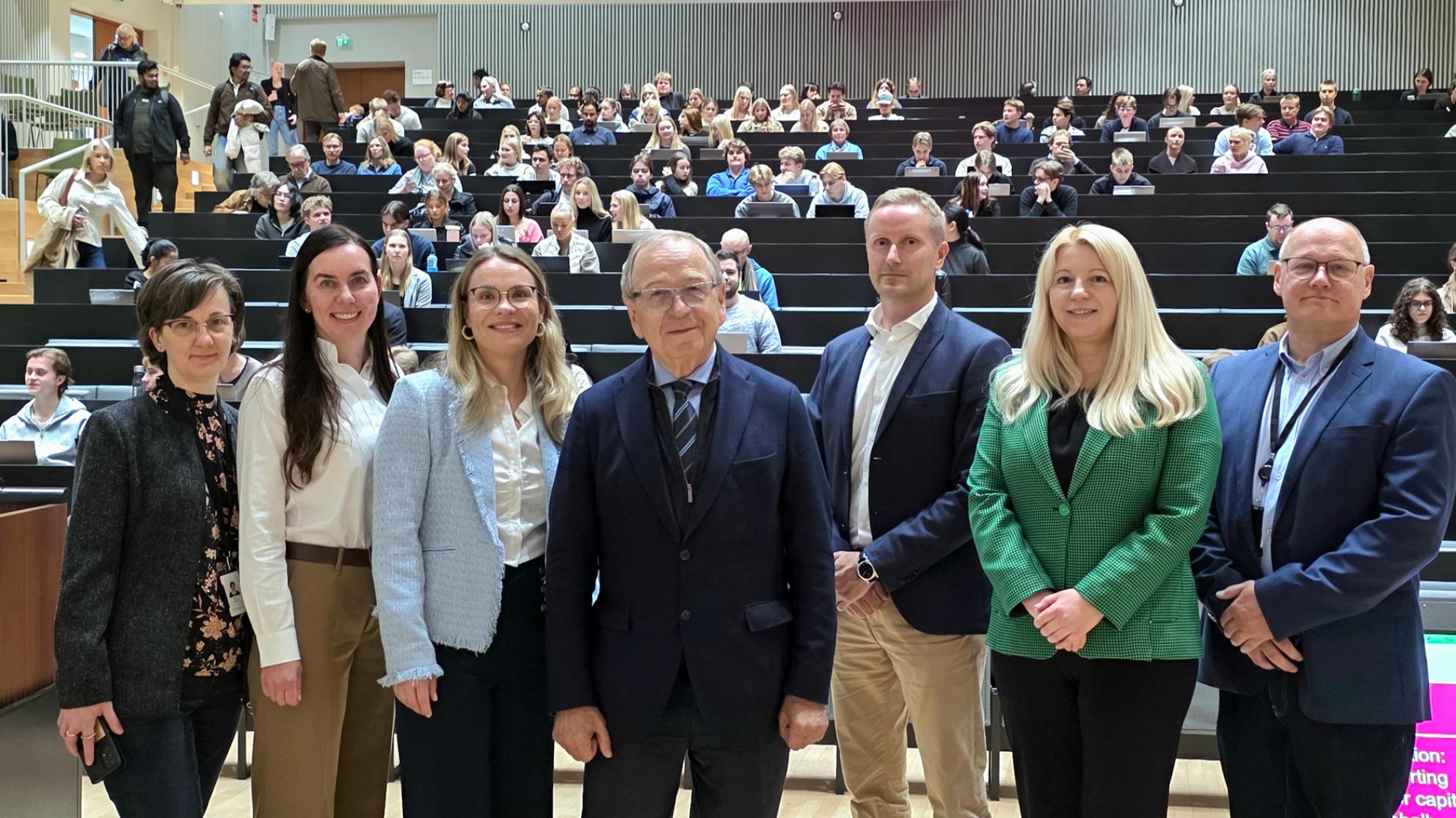 Oana Apostol, Tatiana King, Elina Haapamäki, Erkki Liikanen, Sami Vähämaa, Vanja Piljak, Marko Järvenpää