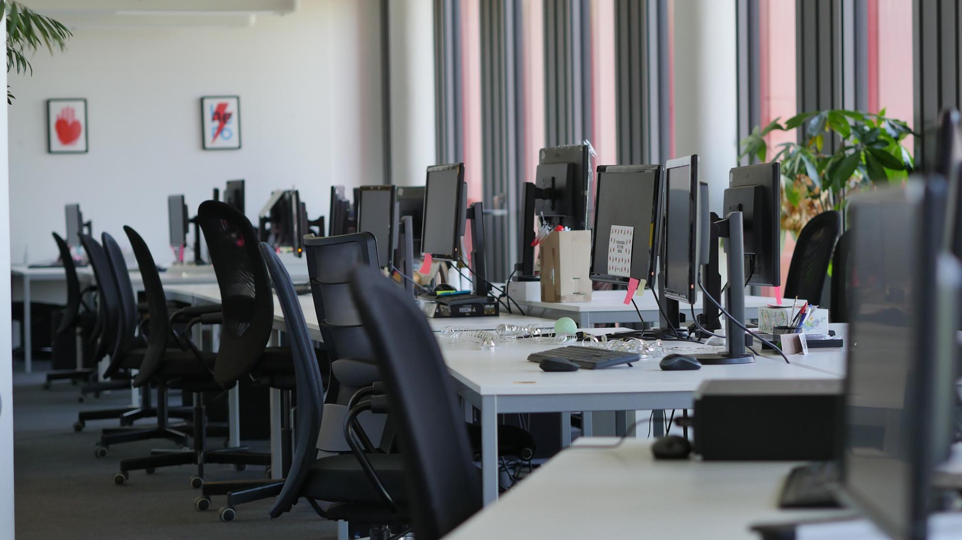 office-5211510_1920
