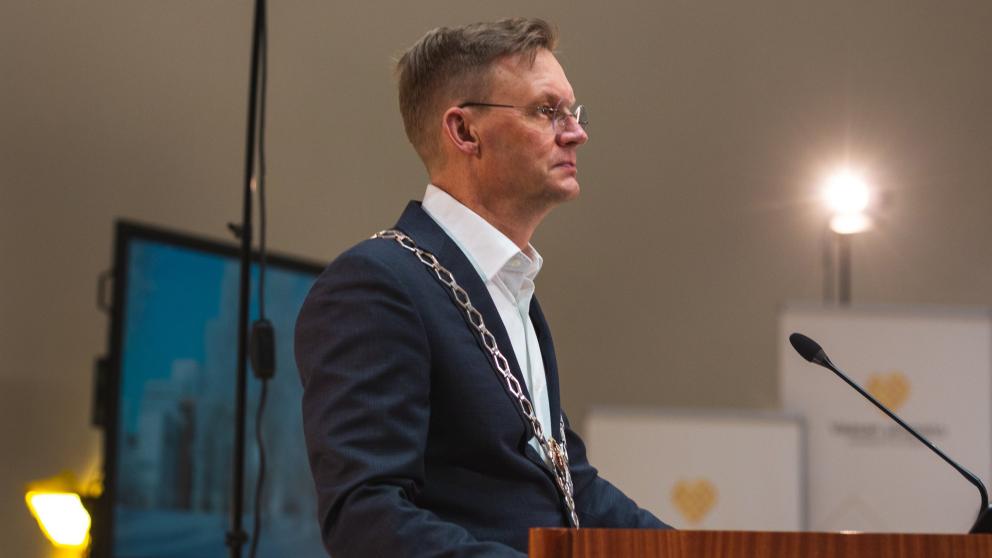 rehtori Jari Kuusisto vuosipäivän juhlassa