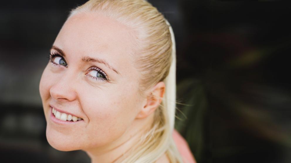 FM Elisa Kannasto väittelee Vaasan yliopistossa 3. joulukuuta 2021. Kuva: Anna Tervahartiala. Elisa Kannasto kuva Anna Tervahartiala