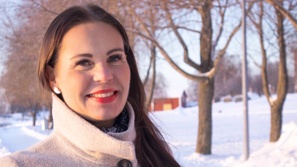Katja Sirviö väittelee Vaasan yliopistossa perjantaina 17. joulukuuta. Kuva: Riikka Kalmi Katja Sirviö