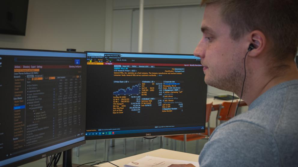 student in the Bloomberg lab