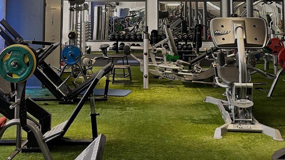 Picture of a gym with equipment