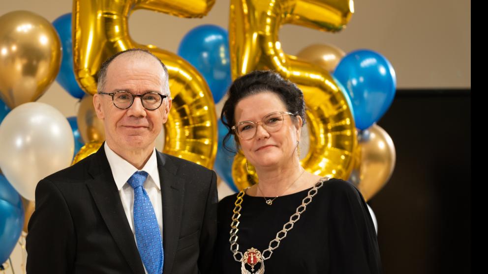 Professor Heikki Mannila and rector Minna Martikainen