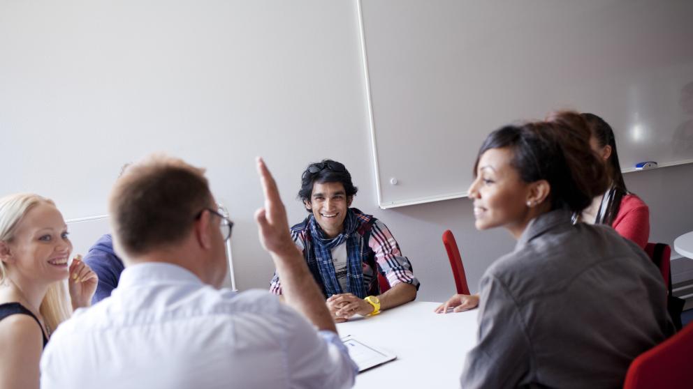 Students at University of Vaasa campus