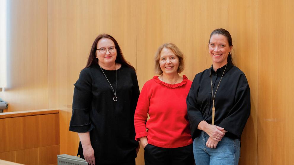 Kuvassa Kirsi Lehto, Riitta Viitala, Jenni Kantola. 