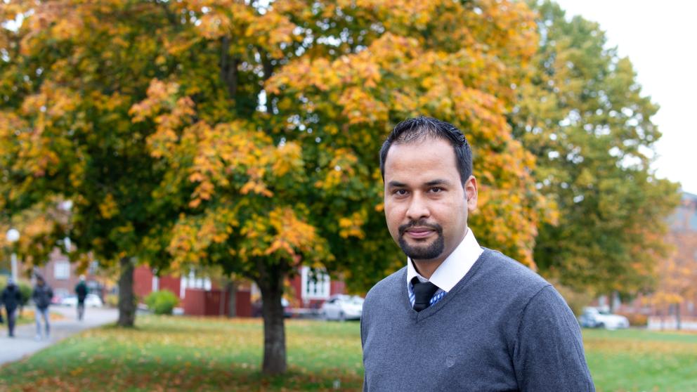 Niranjan Sapkota on campus at the University of Vaasa
