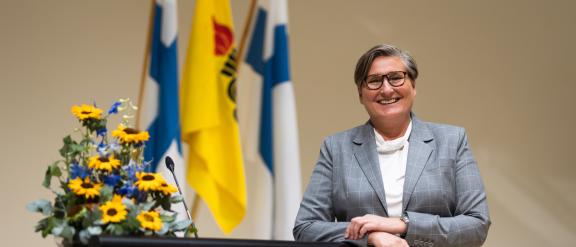 Tiina Helenius, Vaasan yliopiston vuoden 2022 alumni