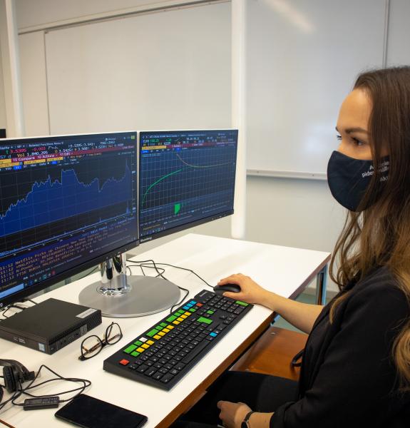 Bloomberg Lab opiskelija