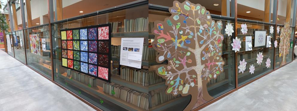 Tiedeteos -taidenäyttely. Yleiskuva näyttelystä.