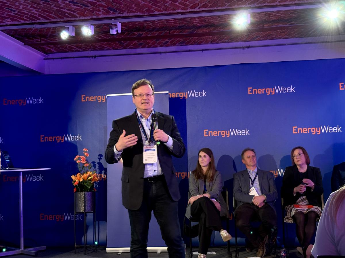 Raine Hermans roastattavana EnergyWeekillä