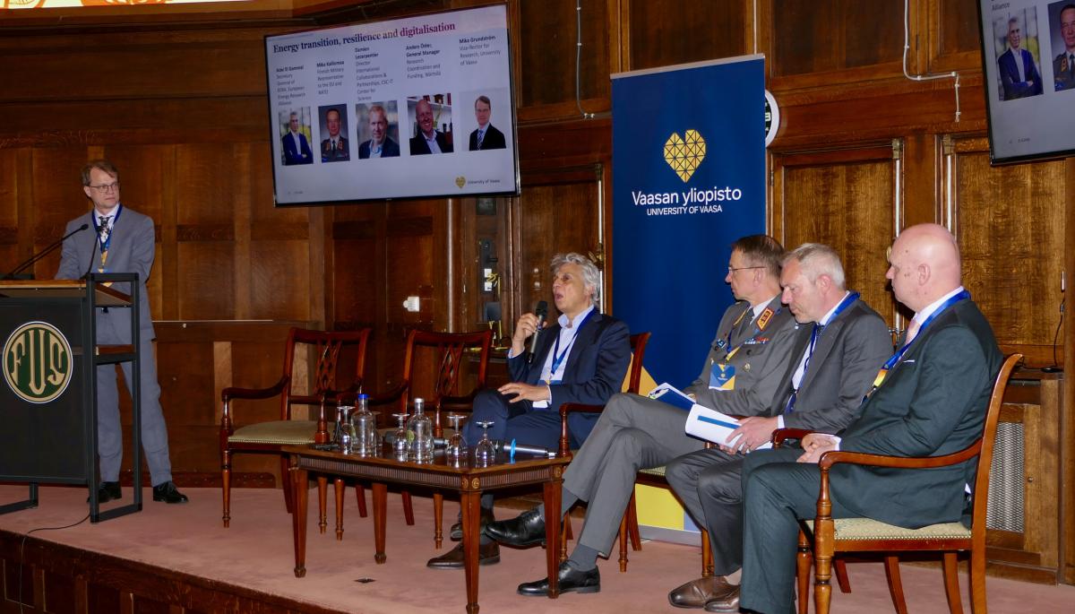 Panel discussion moderated by Mika Grundström