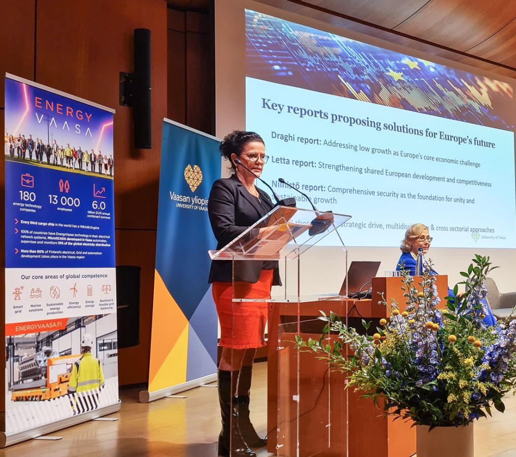 Minna Martikainen and Signe Ratso in Brussels