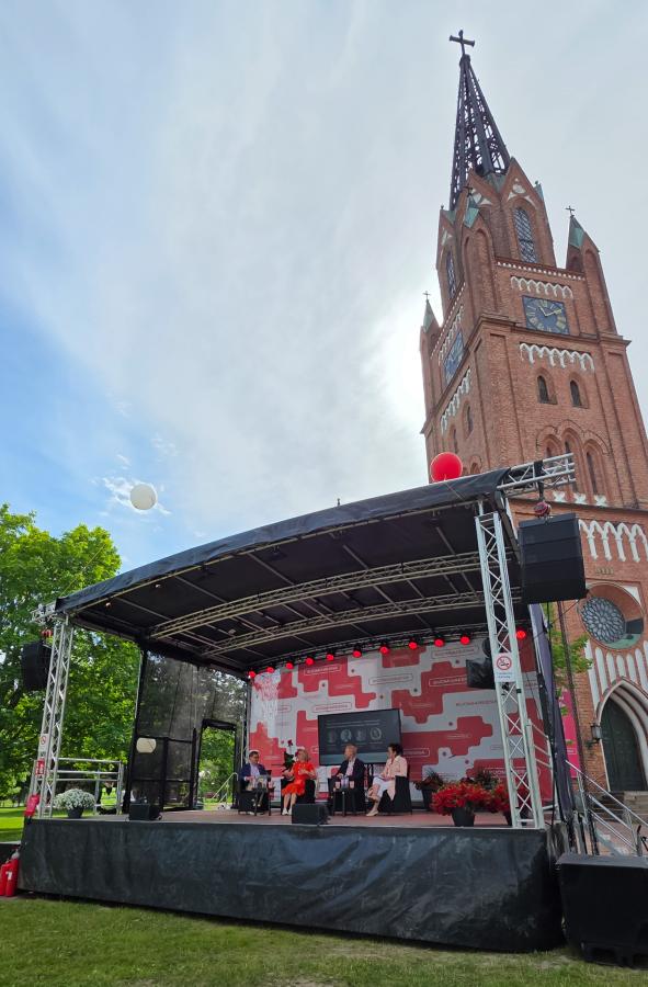 Kirkkolava, SuomiAreena