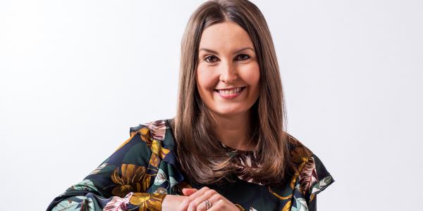 kansanedustaja Eeva Kalli on Vaasan yliopiston Vuoden alumni