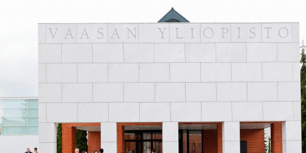 Vaasan yliopiston marmoriportti