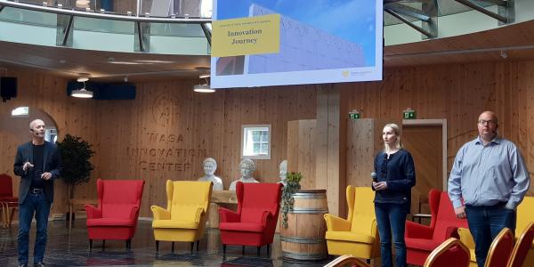 Antti Sinisalo, Leena Kunttu, Philipp Holtkamp kertomassa Innovaatiot ja ekosysteemit -tiimistä