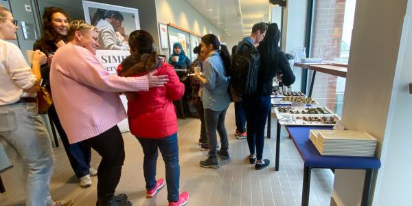 People meeting and greeting during the Vaasa Spouse Programme opening seminar.