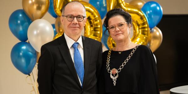 Professor Heikki Mannila and Rector Minna Martikainen