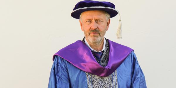 Josu Takala Vaasan yliopiston edesmennyt professori
