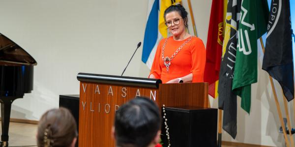 Rehtori Minna Martikainen