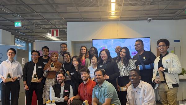 Group picture of the Summer Bloom 2025 cohort.