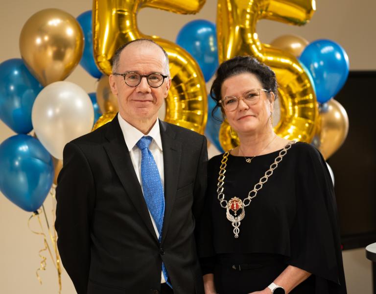 Professor Heikki Mannila and Rector Minna Martikainen