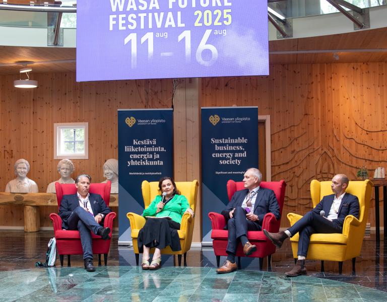 Paneelikeskustelu Wasa Future Festivalilla 2025.