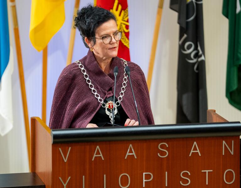 Rehtori Minna Martikainen