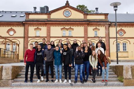 Students next to Kuntsi